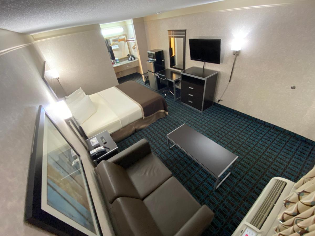 Deluxe - I-95 Motel