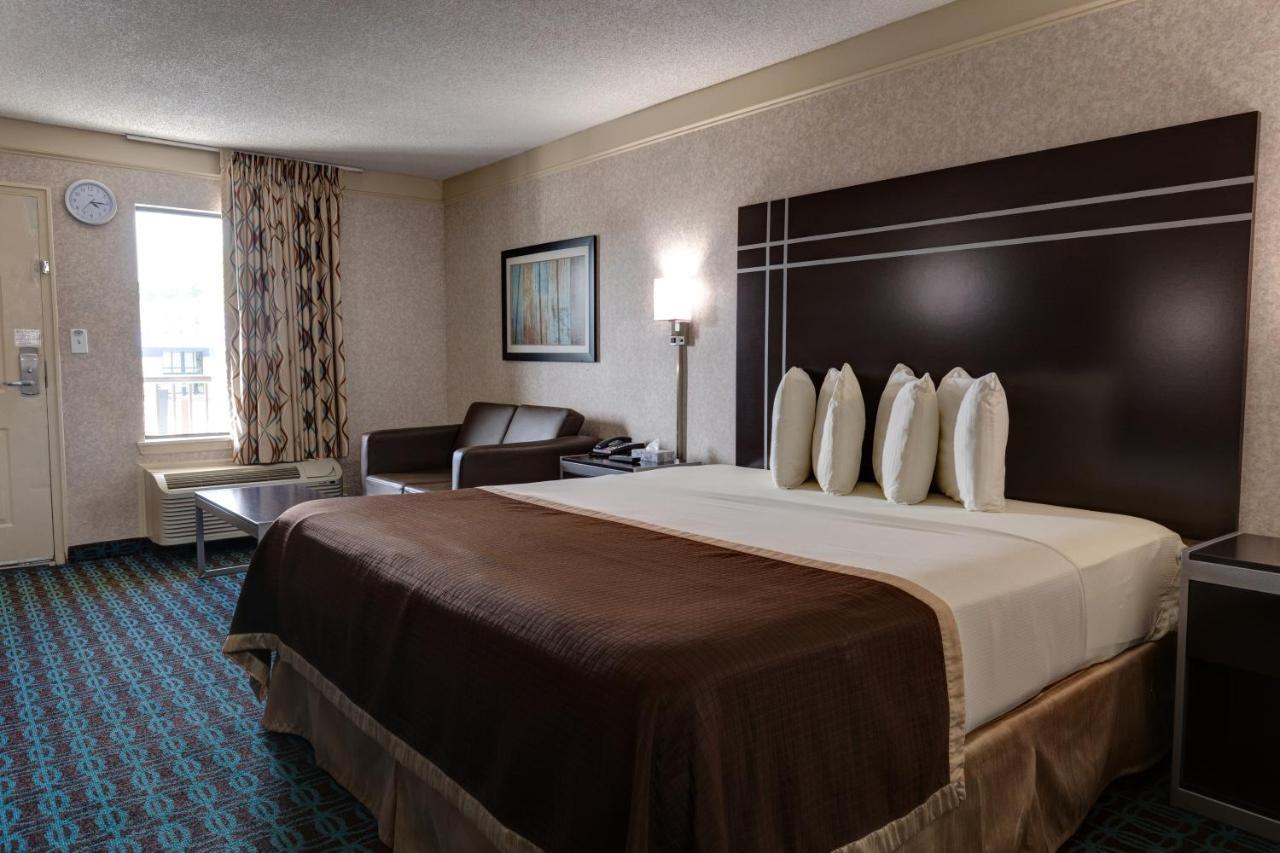 Motel Deluxe - I-95 3*