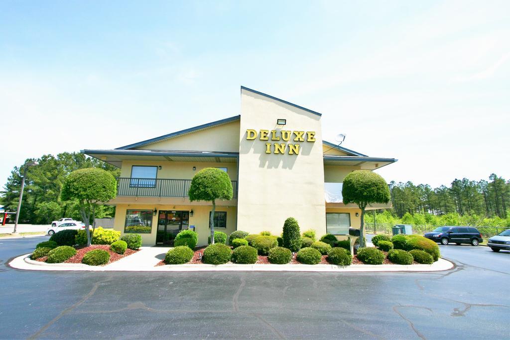 Motel Deluxe - I-95 Fayetteville